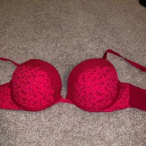 Victoria’s Secret very sexy push-up bra
